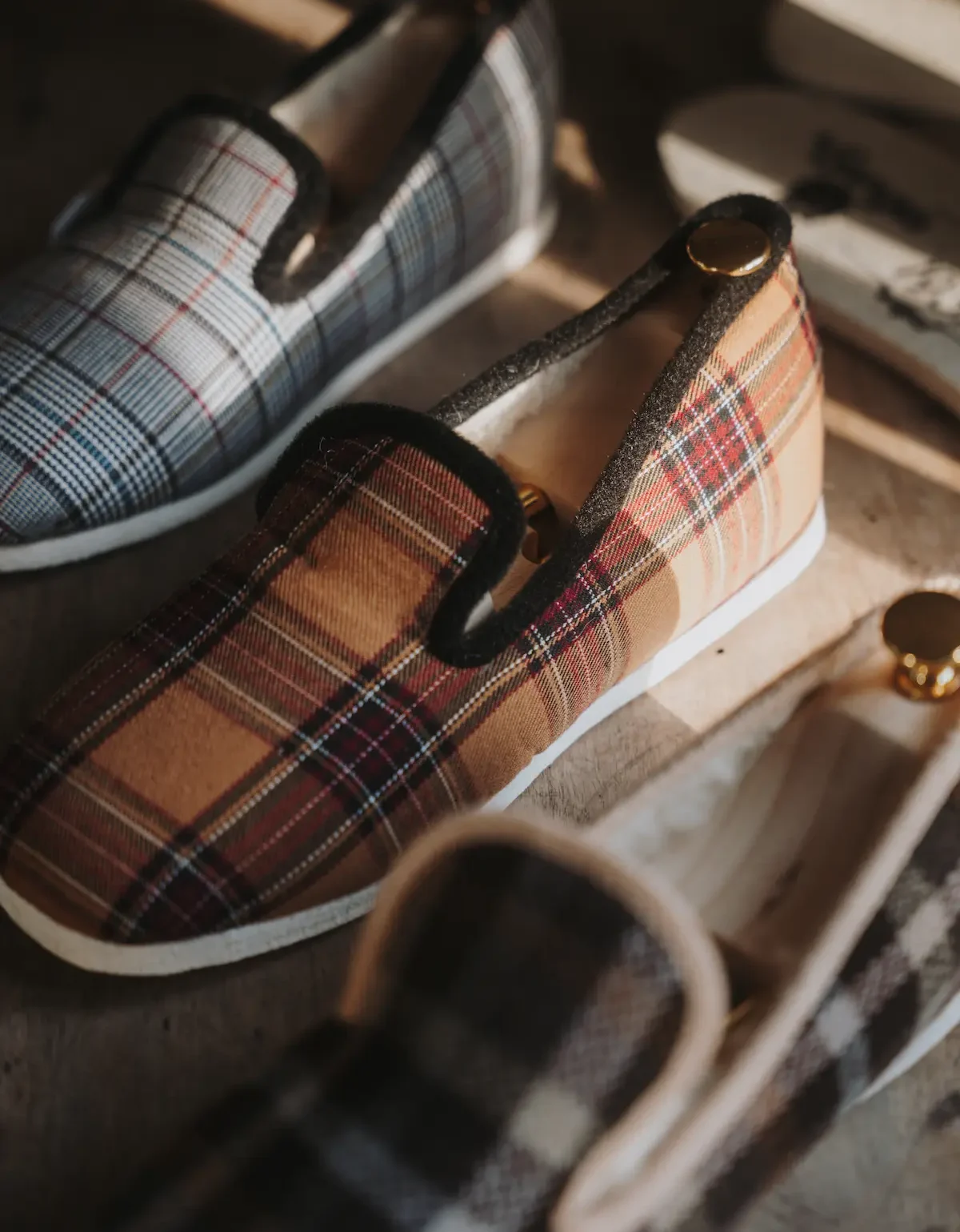 Chaussons et pantoufles en laine vierge de la collection Georges et Thérèse 1931.