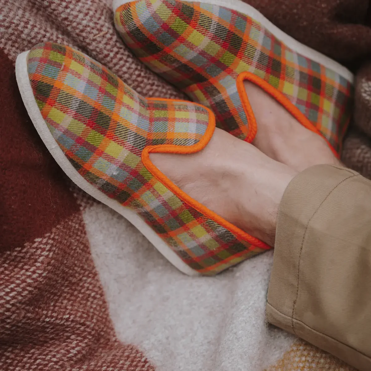 Charentaises Nicolas écossais Orange avec doublure pure laine vierge de la collection Georges et Thérèse 1931.