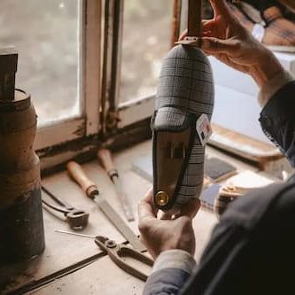 Georges et Thérèse 1931 créateurs de chaussons. Georges et Thérèse 1931 créateurs de chaussons et pantoufles de fabrication française .